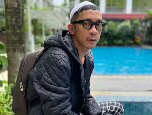 Pakai Baju Koko dan Peci, Aming: Semoga Istiqomah