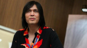 Kolaborasi dengan Mantan Guns N’ Roses, Once Mekel Rilis Album Solo “Sigma”
