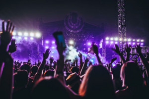 Siapkan Bujet, Ini 5 Tips Hemat Menabung untuk Membeli Tiket Konser