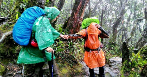 Berbahaya, 6 Destinasi Wisata yang Harus Dihindari Saat Musim Hujan