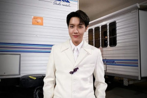 Cabut Permohonan Penundaan, J-Hope Siap Berangkat Wamil Kapan Saja