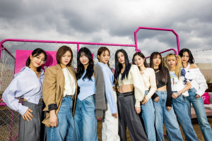 Lirik dan Terjemahan "Set Me Free", Lagu Baru dari TWICE