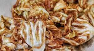 Nikmat dan Lezat, Ini 6 Bahaya Terlalu Banyak Konsumsi Kol Goreng