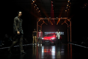 MG 4 EV Jadi Bintang, Melenggang di Fashion Runway GJAW 2023
