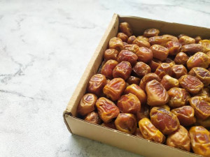 Selain Jadi Camilan Favorit Saat Puasa, Ini 6 Manfaat Kurma Bagi Kecantikan