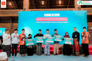 Gubernur Ganjar dan Shopee Beri Modal Usaha Santri Pemenang Kompetisi Bisnis Digital