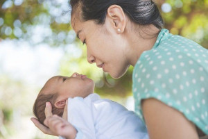 6 Manfaat Menjemur Bayi yang Baru Lahir di Pagi Hari