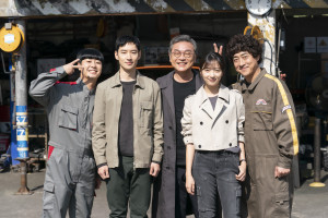 Tingkah Aneh Shin Jae Ha yang Bikin Tim Rainbow Taxi Curiga