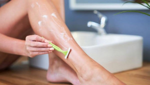 5 Kesalahan Mencukur Bulu Kaki yang Perlu Dihindari