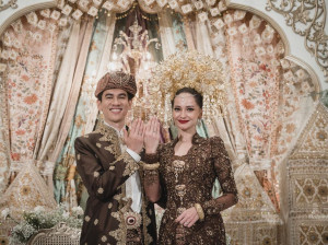Resmi Dipersunting, Begini Cantiknya Enzy Storia Berbalut Baju Adat Minang