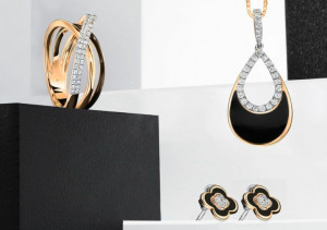Rekomendasi Perhiasan dengan Sentuhan Enamel Hitam untuk Lengkapi Daily Outfit-mu