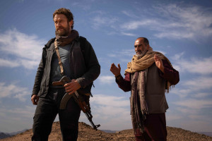 Review ‘Kandahar’, Film Aksi Menegangkan di Tengah Gurun Pasir