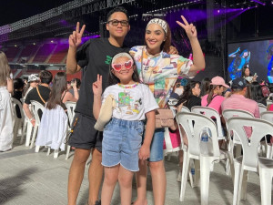 Nonton Konser BLACKPINK di Thailand, Ashanty Bagikan Momen Bertemu Ibunda Lisa