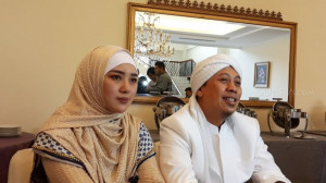 Ditanyai Soal Keretakan Rumah Tangganya, Opick: Doakan Saja Semuanya Baik