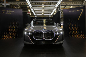 Definisikan Level Kemewahan, BMW Hadirkan Generasi Ke-7 Seri 7 di Indonesia