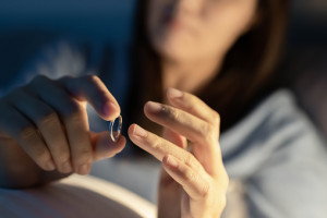 5 Alasan Wanita Selingkuh Secara Psikologi, Benarkah?