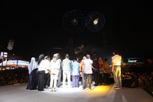 Pesta Kembang Api Warnai Kemeriahan HUT ke-496 DKI Jakarta