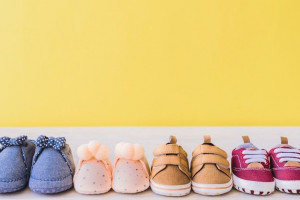 5 Kesalahan Membeli Sepatu Balita yang Membuat Kaki Si Kecil Sakit