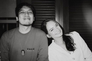 Ucapkan Terima Kasih untuk Enzy Storia, Desta Berlinang Air Mata