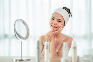 Solusi Ampuh untuk Kulit Glowing dan Bebas Masalah dengan Niacinamide