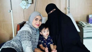 Nathalie Holscher Lepas Hijab, Begini Tanggapan Umi Pipik Dian Irawati