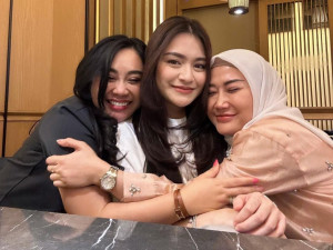 Merubah Penampilan dan Memutuskan Buka Hijab, Ternyata Ini Alasan Nathalie Holscher