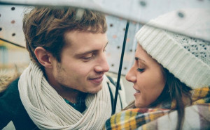 Ketahui 5 Tanda Terjadinya Love Bombing dalam Hubungan