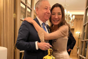 Michelle Yeoh Menikah, Ibunda Ngaku Tak Tahu Soal Kabar Tersebut