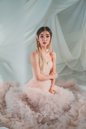 Talitha. Gandeng Darren Ashley di Single “Apple Pie”