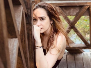 Unggah Foto dengan Pakaian Terbuka, Tato Putri Anne Malah Bikin Salfok Netizen