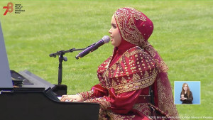 Meriahkan Upacara HUT Ke-78 RI, Putri Ariani Guncang Istana dengan Lagu ‘Rungkad’