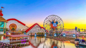 Liburan Seru Bersama Keluarga di Disneyland