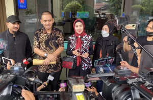 Ferry Irawan Bebas dari Penjara, Venna Melinda: Aku Selalu Doakan Dia