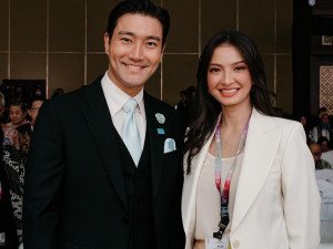 Jadi Pembicara di KTT ASEAN, Raline Shah Pamer Kedekatan dengan Siwon Suju