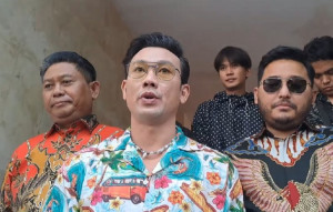 Jalani Pemeriksaan, Denny Sumargo Dicecar 23 Pertanyaan atas Kasusnya dengan Verny Hasan