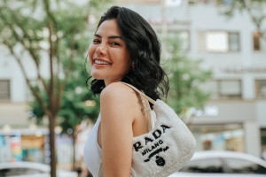 Nikita Mirzani Tulis Pesan Menyentuh untuk Ibunda, Netizen Langsung Sentil Lolly