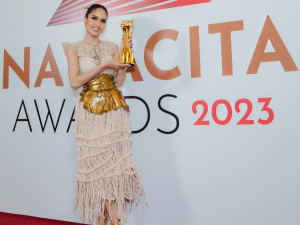 Raih Penghargaan Nawacita Awards 2023, Cinta Laura Dinobatkan Menjadi Inspirator Generasi Muda