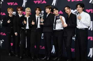 Stray Kids Berhasil Bawa Pulang Piala Kategori Best K-Pop MTV VMA 2023