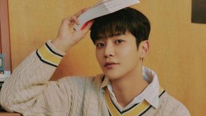 Keluar dari SF9, Rowoon Tulis Surat untuk Penggemar