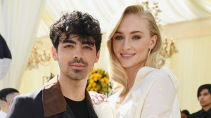 Tuntut Kembalikan Anak ke Inggris, Sophie Turner Gugat Joe Jonas