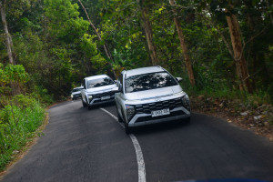 Penggemar Road Trip Wajib Tahu! Ini Tips Merawat Mobil setelah Perjalanan Jarak Jauh