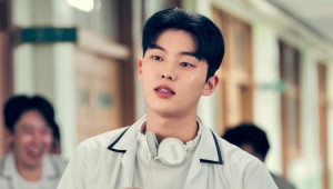 Choi Hyun Wook Sampaikan Permohonan Maaf Usai Dihujat Karena Rokok