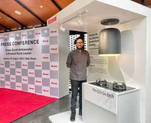 Udara Dapur Lebih Bersih, Pendant Hood Terbaru Rinnai dengan Teknologi Plasma Fresh
