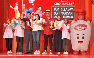 Peringati Hari Cuci Tangan Sedunia, Lifebuoy Berikan Edukasi untuk Anak dengan Bermain