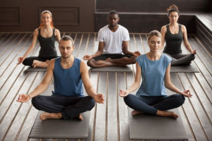 7 Pose Yoga Untuk Atasi Kecemasan