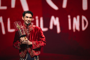 Menangkan Nominasi Pemeran Utama Pria Terbaik, Reza Rahadian Raih Piala Citra Ke-5