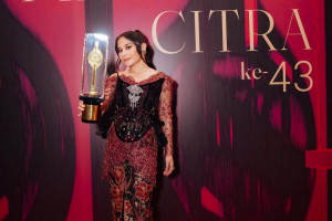 Raih Piala Citra Pertamanya, Prilly Latuconsina: Akhirnya Aku Sampai di Sini