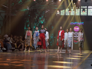 Roemah Kebaya Vielga Tampilkan “Diverse Harmony” di SPOTLIGHT Indonesia 2023
