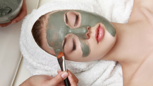 Kandungan Bahan Alami Pada Masker Wajah Organik Yang Cocok Untuk Semua Jenis Kulit