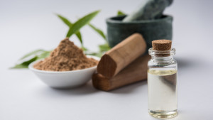 Mengenal Kayu Cendana yang Aroma Khasnya Jadi Bahan Utama Parfum
